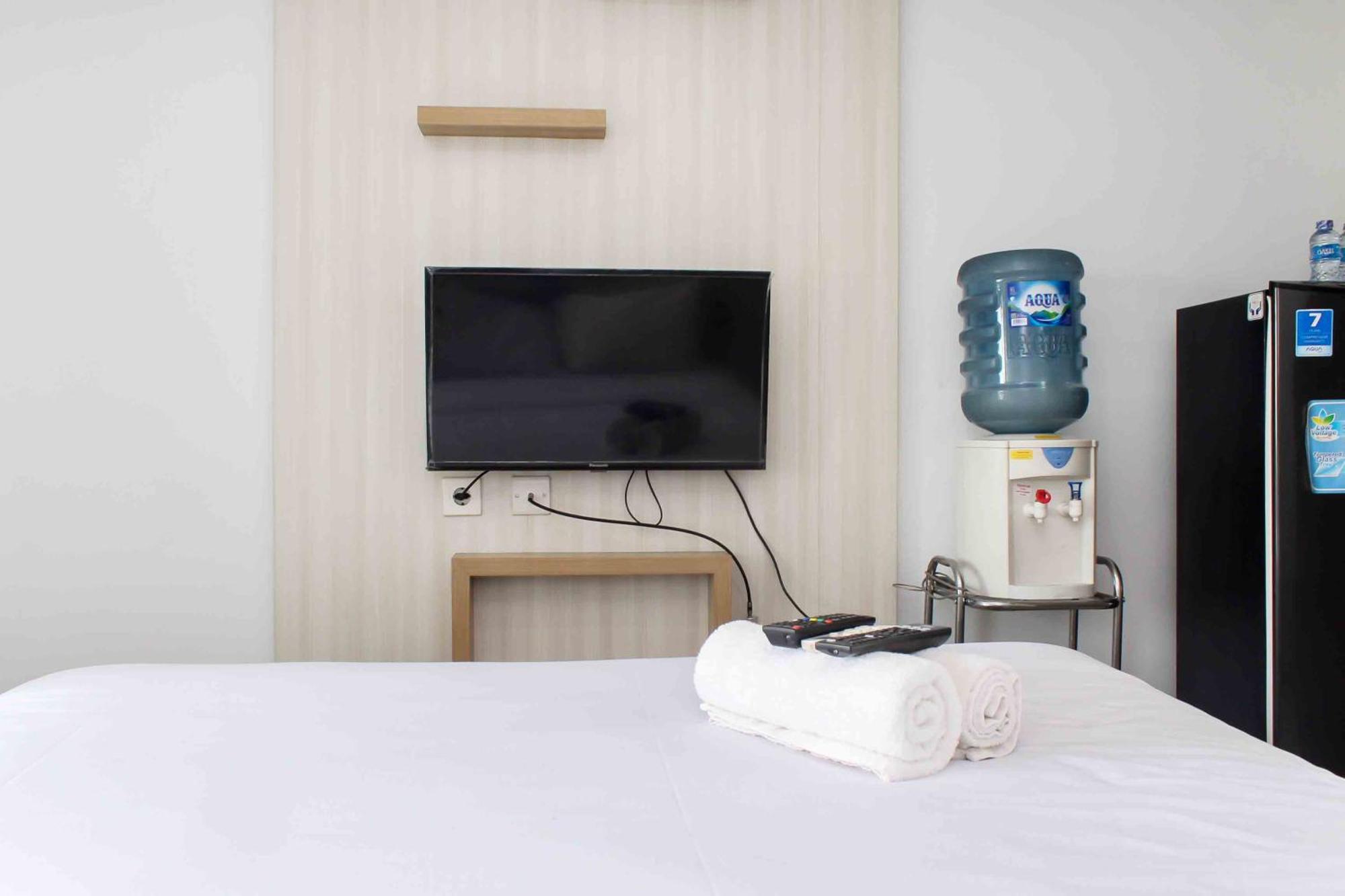 Cozy And Tidy At The Enviro By Travelio * Bekasi